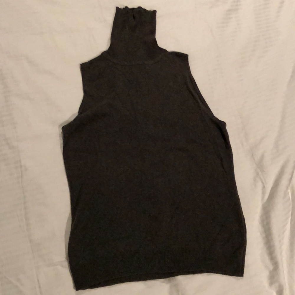 Beautiful cashmere and silk turtleneck sweater